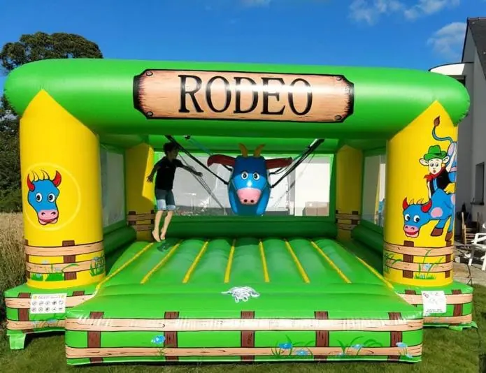 Le Rodéo gonflable — structure gonflable à louer en Bretagne